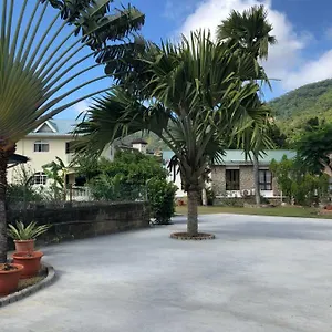 Flower Garden Self-catering Appartement Beau Vallon (Mahe)